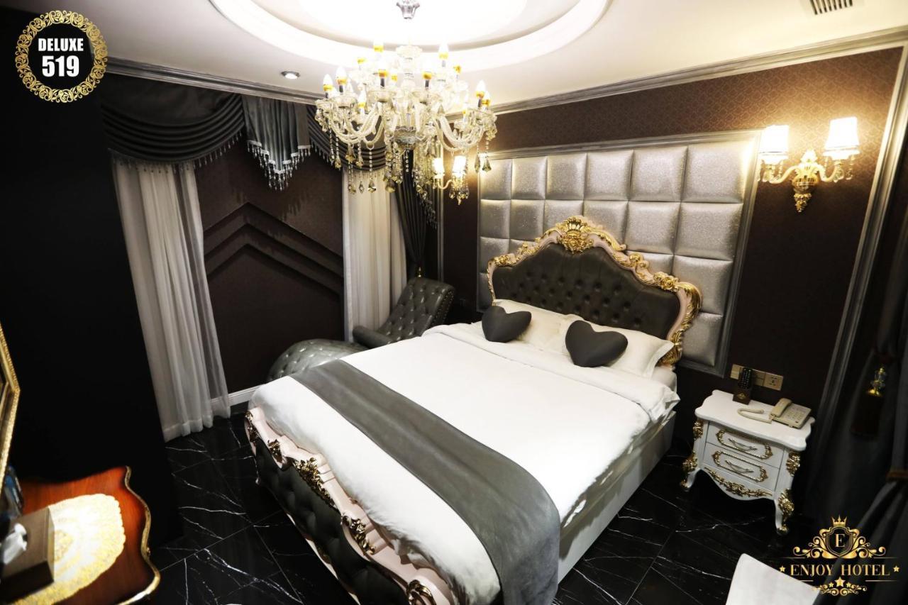 Enjoy Hotel 7 Ho Chi Minh City Bagian luar foto