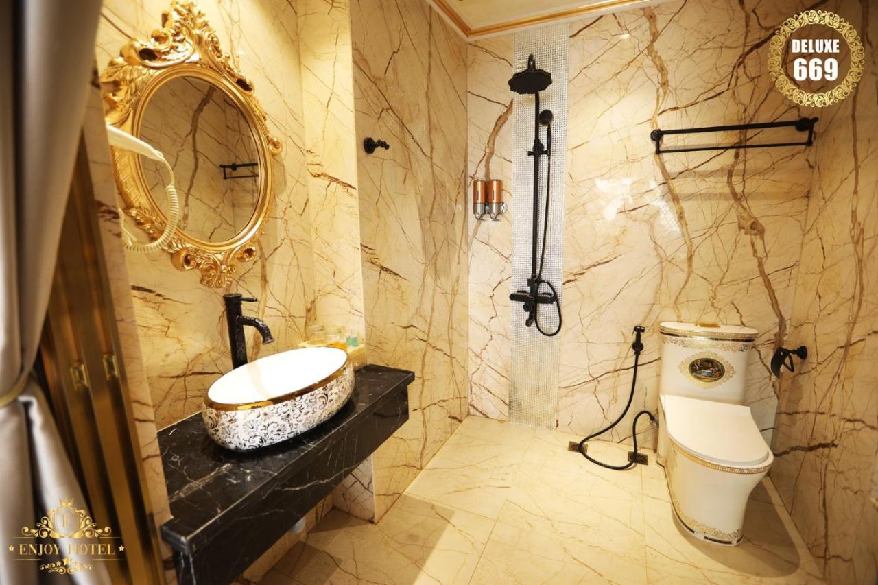 Enjoy Hotel 7 Ho Chi Minh City Bagian luar foto