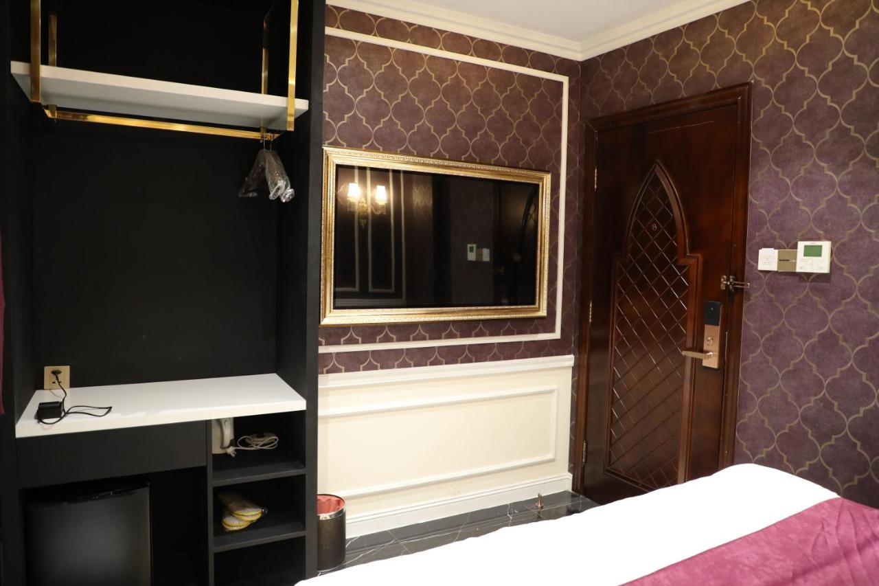 Enjoy Hotel 7 Ho Chi Minh City Bagian luar foto