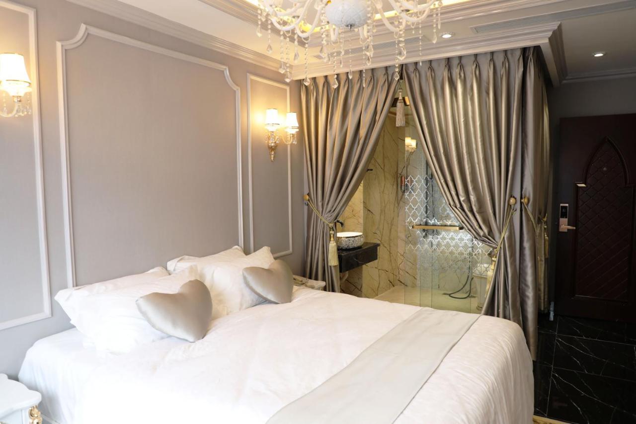 Enjoy Hotel 7 Ho Chi Minh City Bagian luar foto