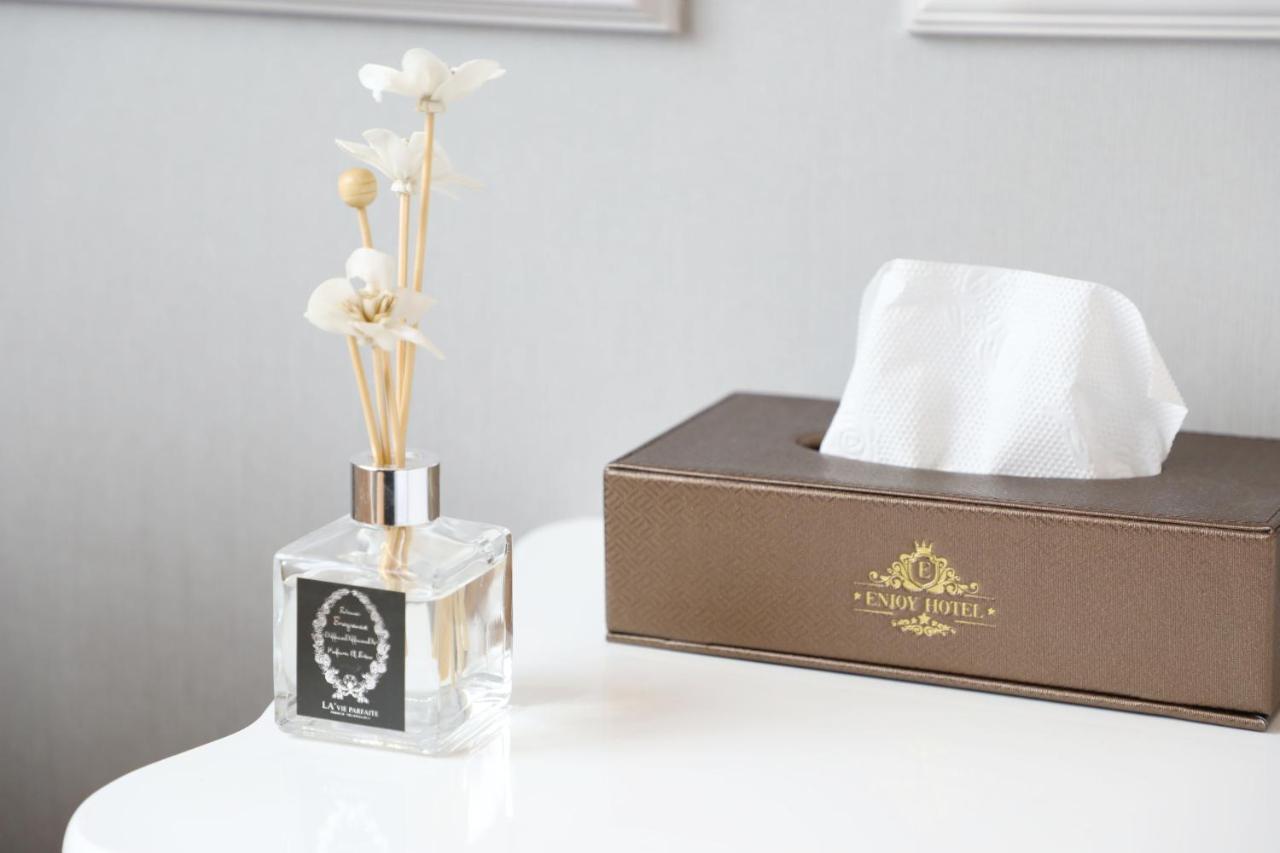 Enjoy Hotel 7 Ho Chi Minh City Bagian luar foto