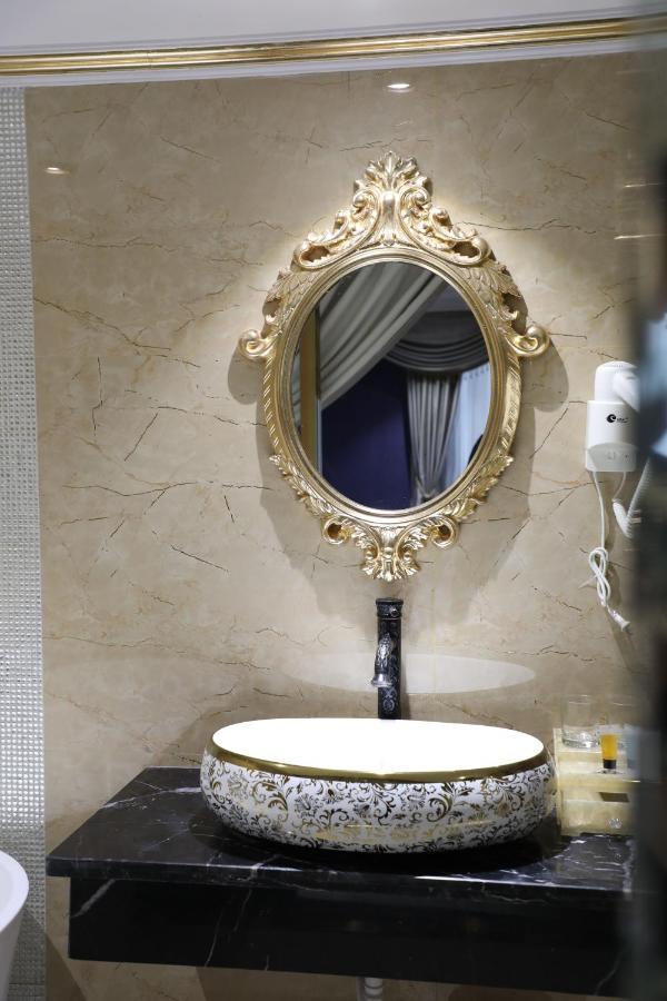 Enjoy Hotel 7 Ho Chi Minh City Bagian luar foto