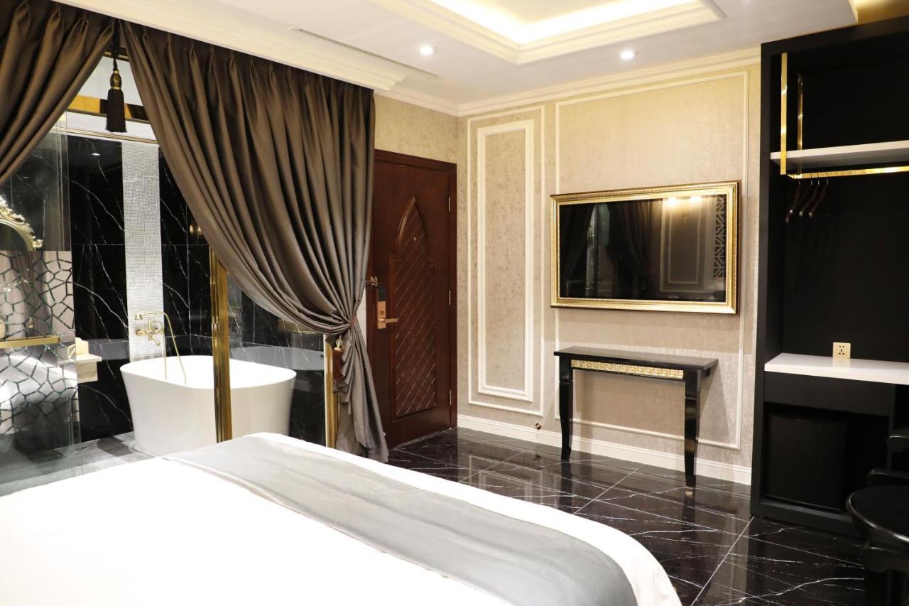 Enjoy Hotel 7 Ho Chi Minh City Bagian luar foto